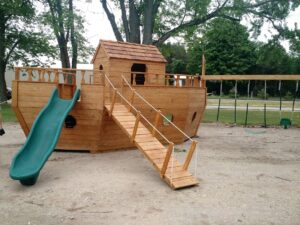 Medium wooden ark